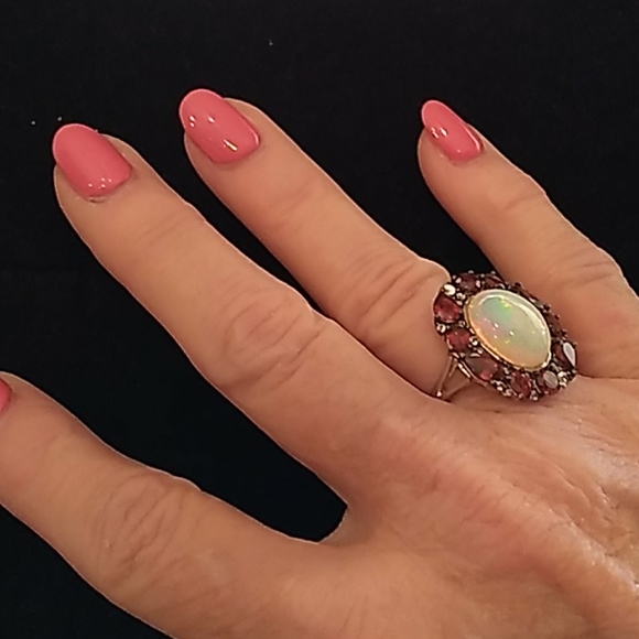 Paul Deasy Never worn Garnet and Eithopian Opal Ring - Picture 6 of 6